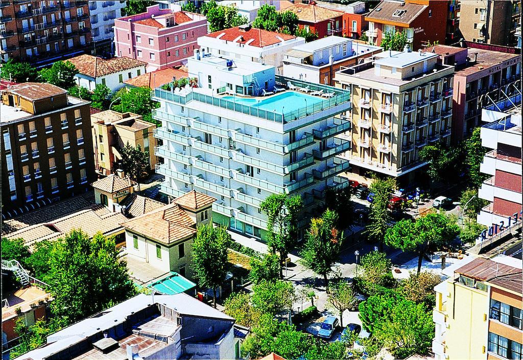 Residence Hotel Club House Cattolica Bagian luar foto